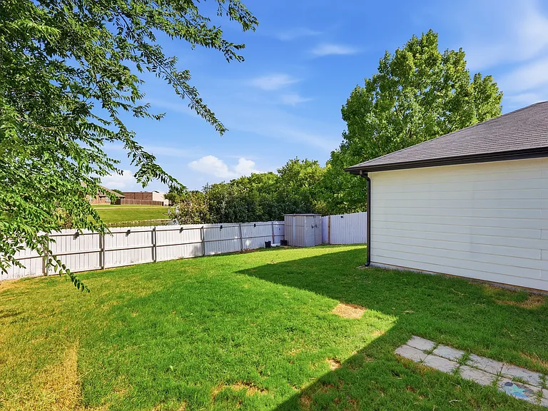 417 Niagara Falls Dr — Photo 37