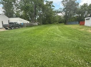 156 W Auburn Rd, Rochester Hills, MI 48307