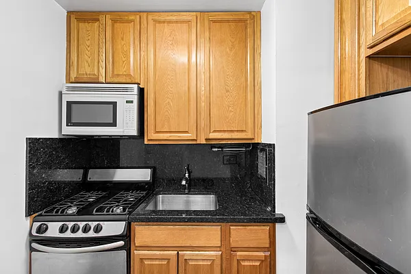 Rented by GoodRock Realty | media 16