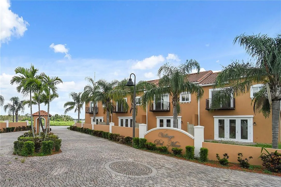 1001 Coronado Crt. #Grounds - Main Address — Photo 2