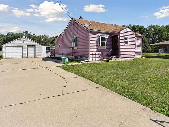 5th image of 1307 Banks St