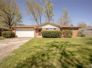 1005 Brentmoor Dr, Belleville, IL 62223