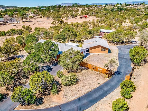 4th image of 306 Potrillo Dr