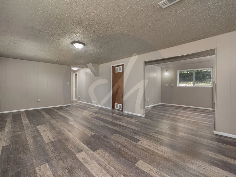 7123 Metropolitan St — Photo 13