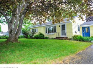 6 Meadowview Rd, Cumberland, ME 04021