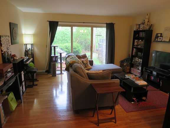 2nd image of 3147 Dorris Ave