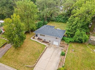 678 Eldridge Ave W, Roseville, MN 55113