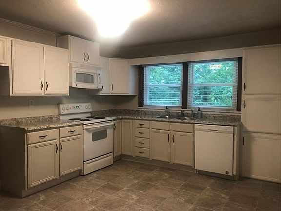 5th image of 135 Haynes St #1-1352