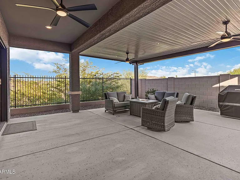 21261 W Virginia Ave — Photo 35