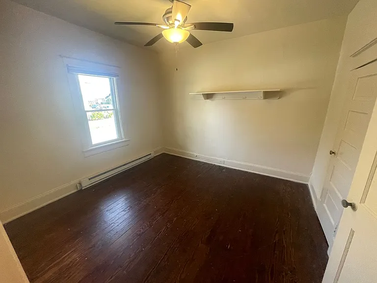126B Suffolk Ave — Photo 10