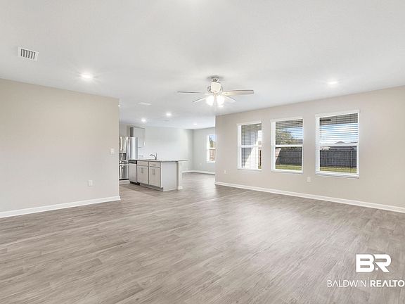 4th image of 363 Preston Way