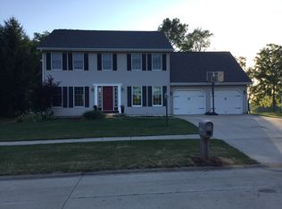 703 Amy Dr, Mahomet, IL