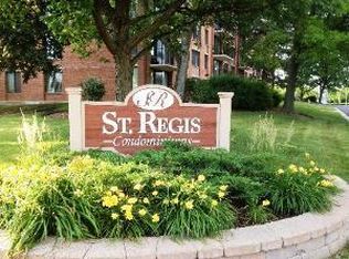 2000 Saint Regis Dr APT 1G, Lombard, IL