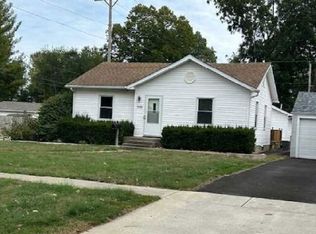 3100 S 5th St, Southern View, IL 62703