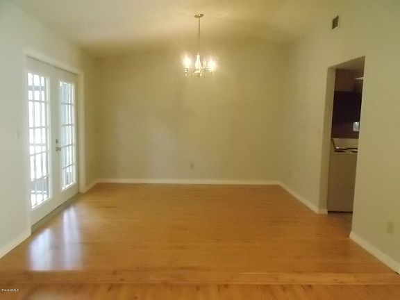 3rd image of 1822 S Live Oak Dr