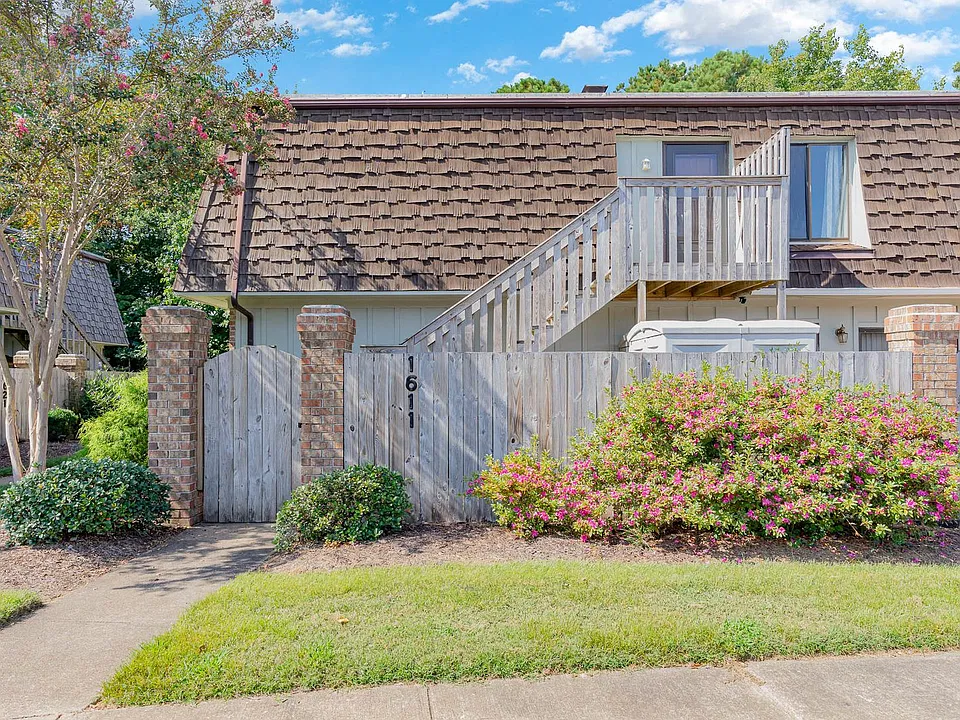 1611 Ocean Bay Dr