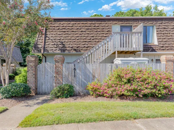 1611 Ocean Bay Dr, Virginia Beach, VA 23454