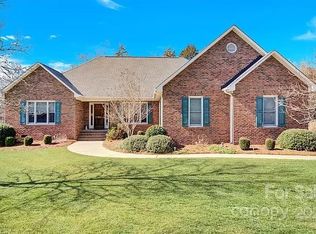 8240 Anderson Pl, Harrisburg, NC 28075