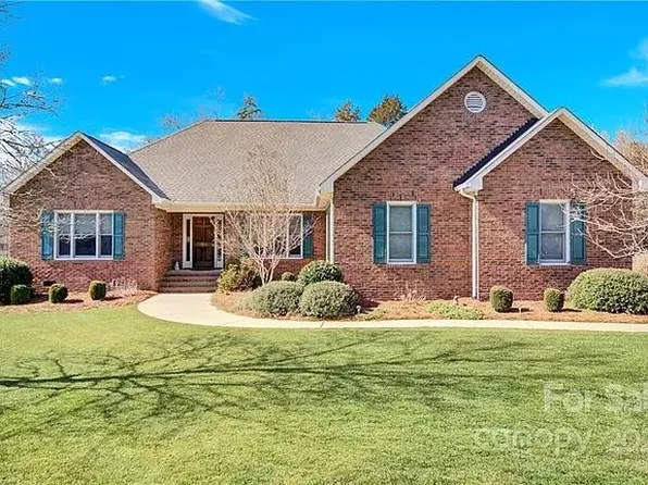 8240 Anderson Pl, Harrisburg, NC 28075