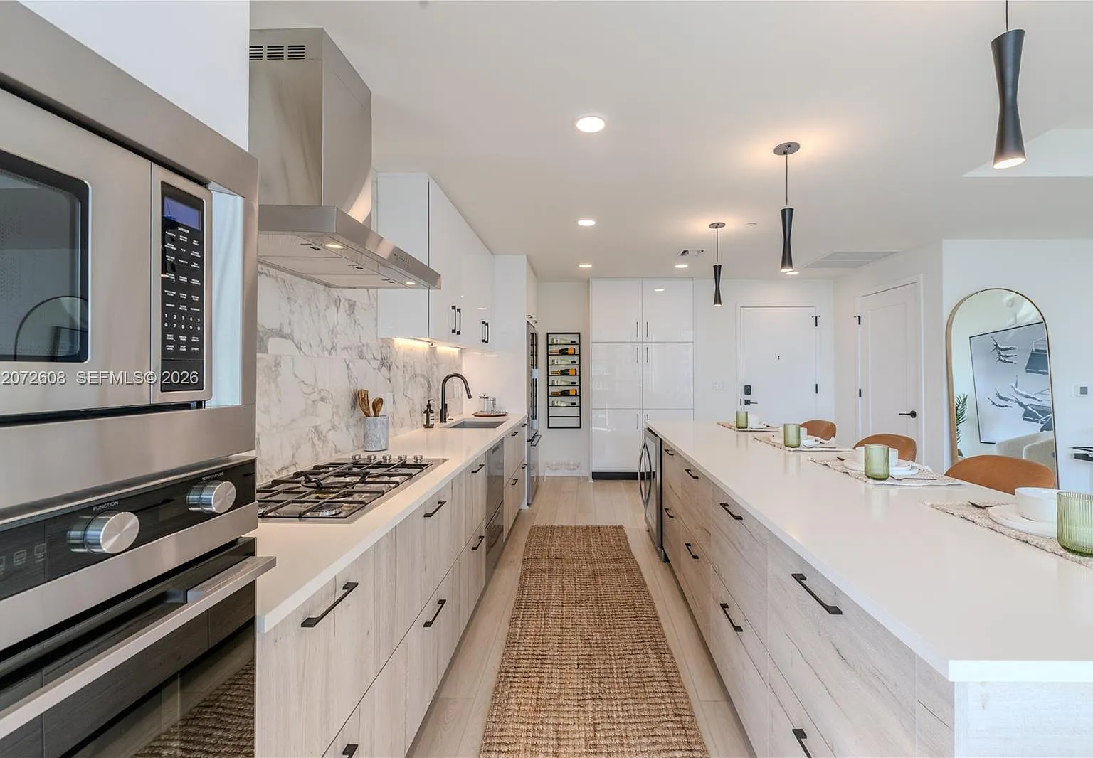 2 bed, 2.0 bath, 1264 sqft, $4,943 — Photo 4