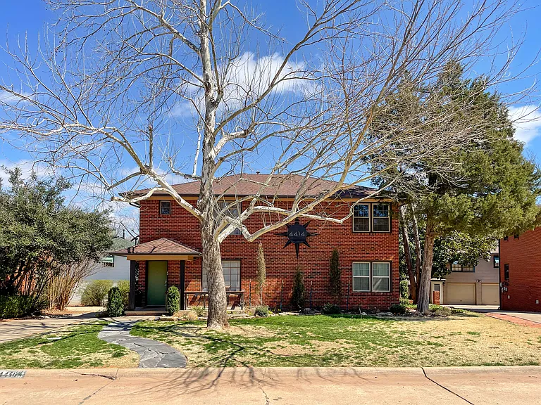 4414 N Harvey Pkwy #D — Photo 1