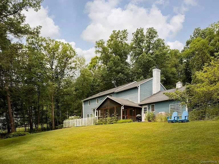 32 Burton Rd — Photo 15