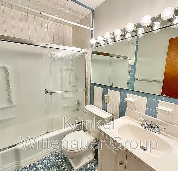 700 Saint Mary Dr — Photo 17
