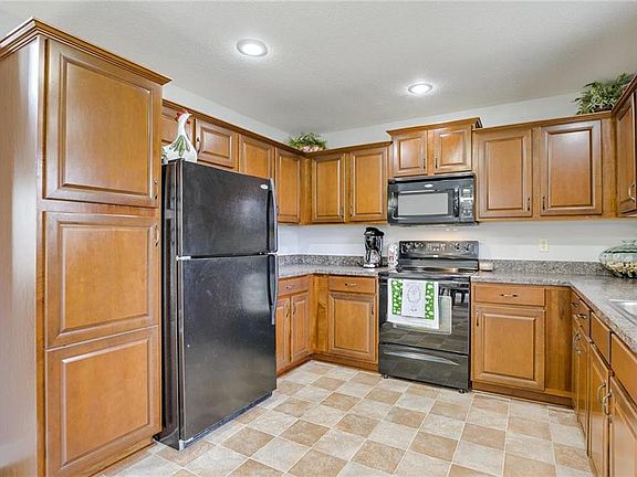 5th image of 4900 NW 92nd Ter