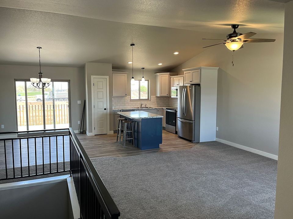 1st image of 652 Valor Ct