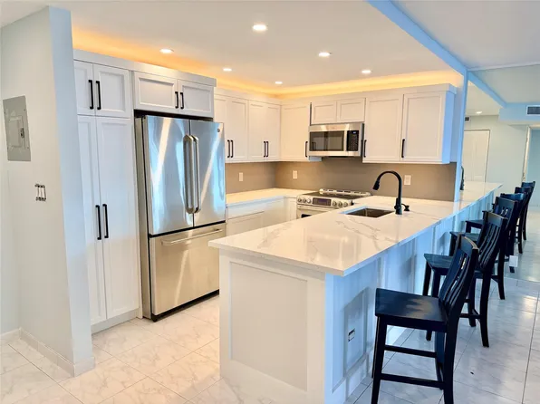 800 SE 20th Ave, Deerfield Beach, FL