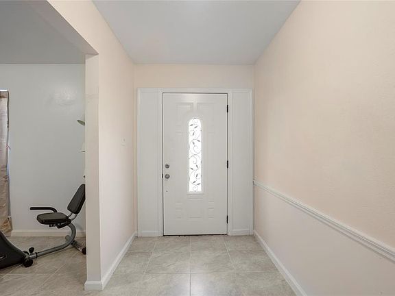 5th image of 7202 Eichler Dr