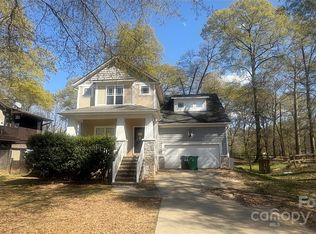 1134 Riverside Dr, Charlotte, NC 28214