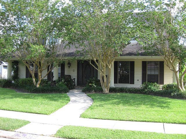 1st image of 109 McAllen Dr