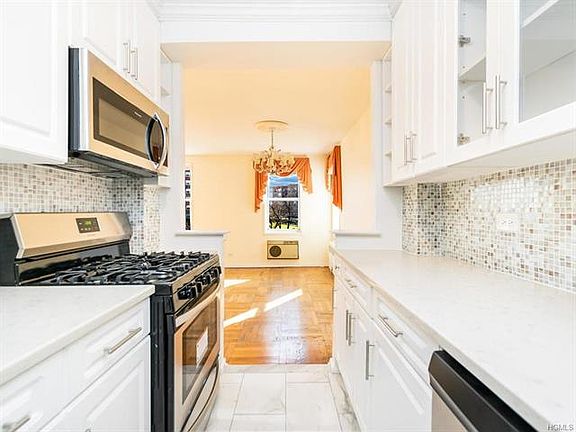 2nd image of 3901 Independence Ave