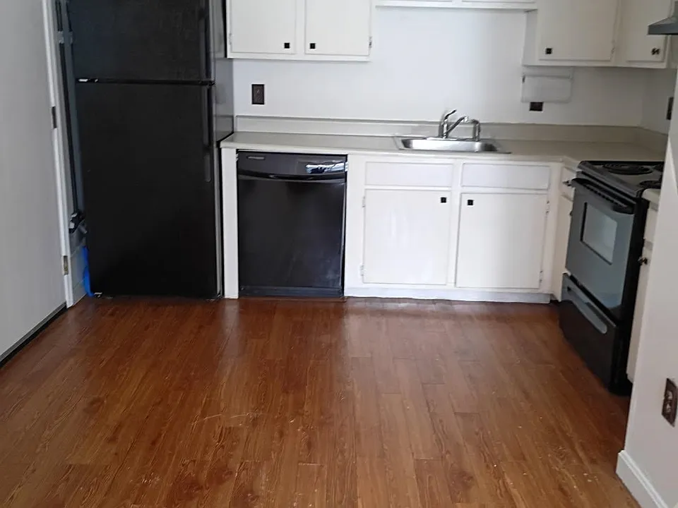 35 Log St