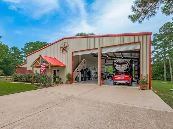 602 Fm 2693 Rd E, New Waverly, TX 77358