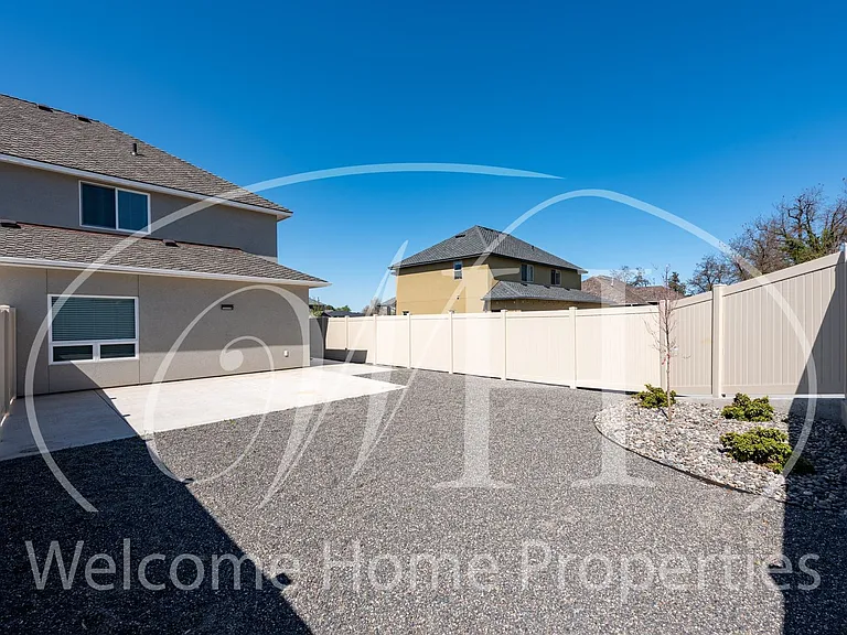 2 NE Hadley Way — Photo 27