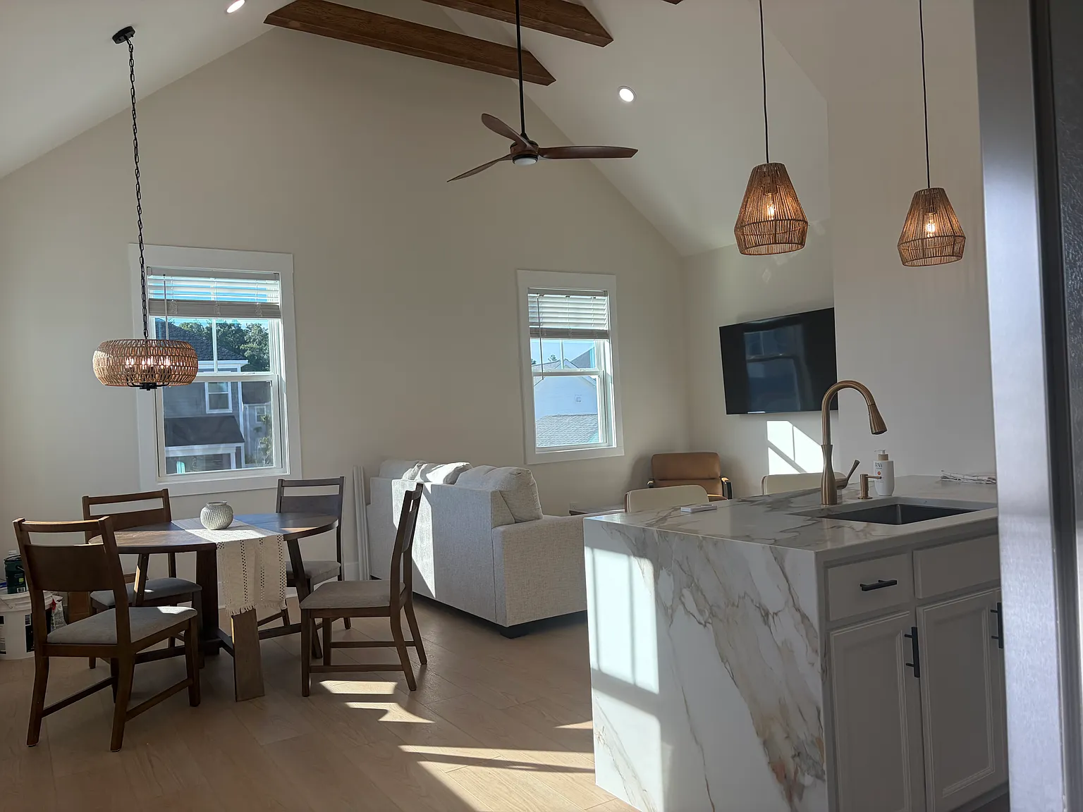 1 bed, 640 sqft, $2,150 — Photo 1