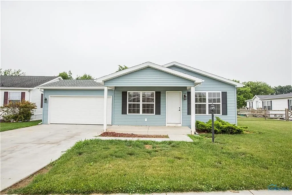 2100 Pear Tree Ln photo 1