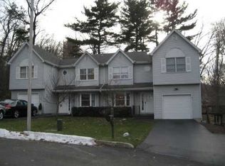 211 Brittany Ct, Valley Cottage, NY 10989