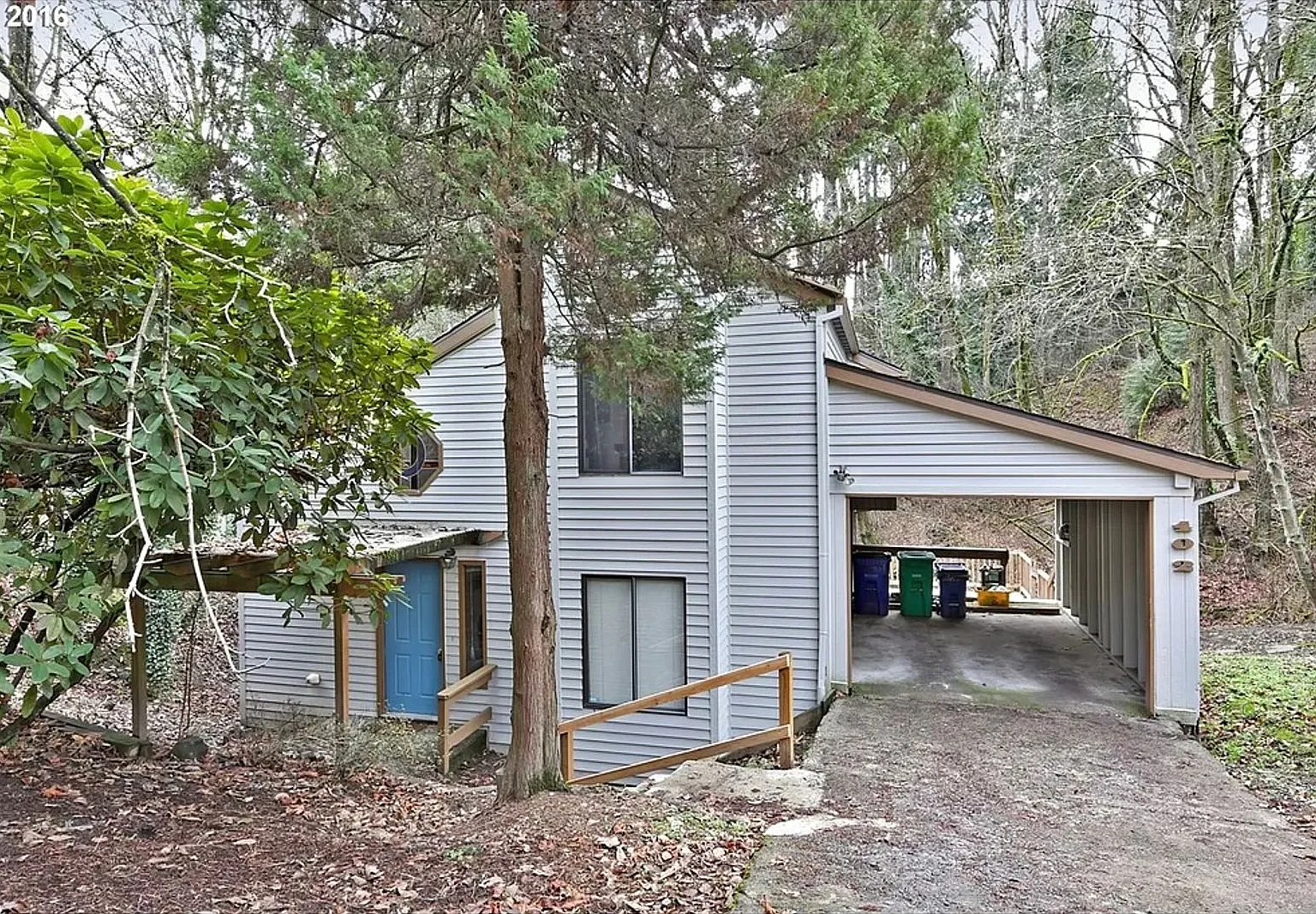 Live in a tree house with amazing amenities! — Photo 1