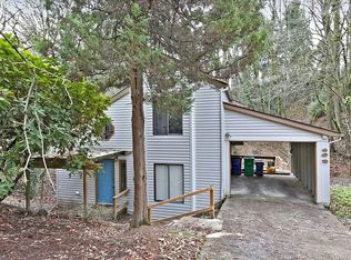 402 SW Custer St, Portland, OR 97219