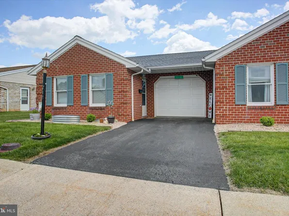 712 Marden Ave N, Shippensburg, PA 17257