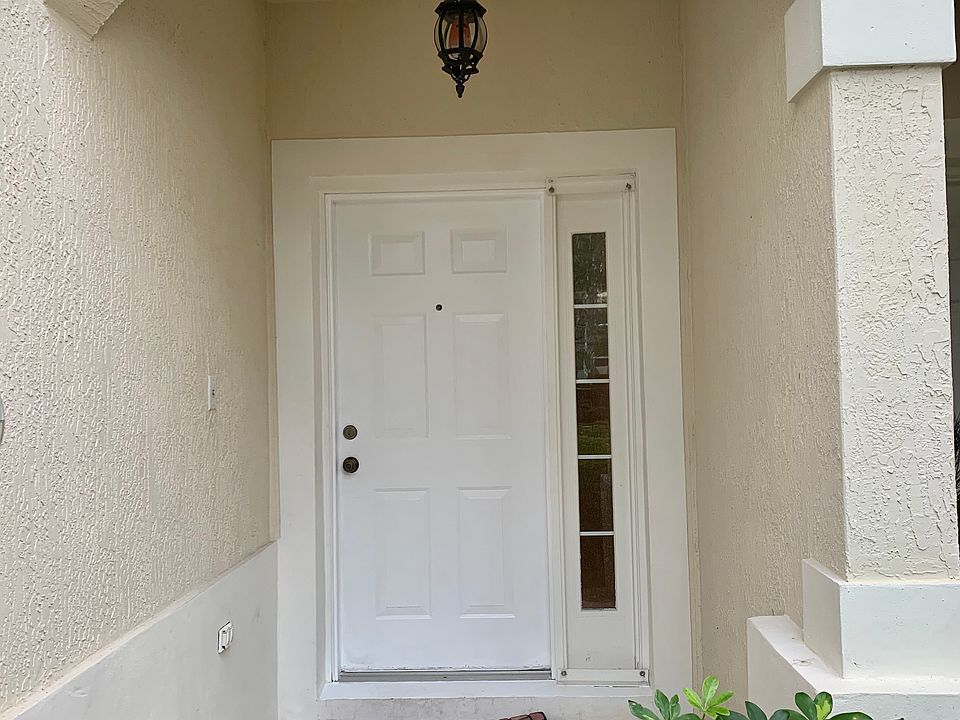1st image of 1035 Woodfield Rd #1035