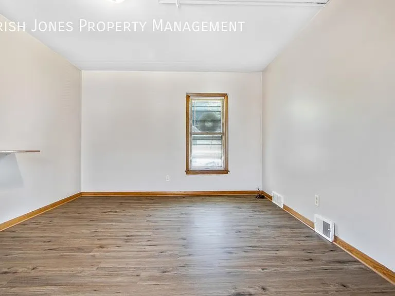 172 Main St — Photo 25