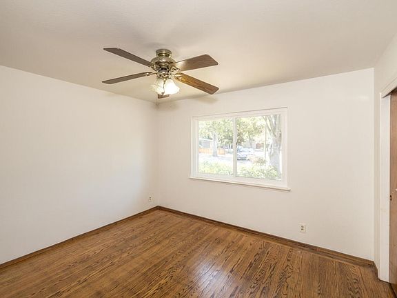 5th image of 383-385 Roble Ave