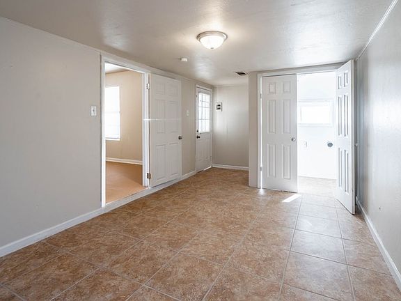 5th image of 1003 W 21st St