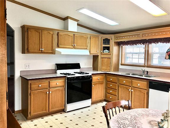 5th image of 1834 Northwood Ln