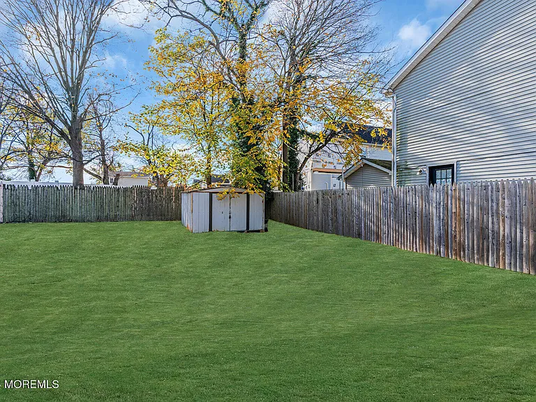 33 Drives James Parker Blvd — Photo 12