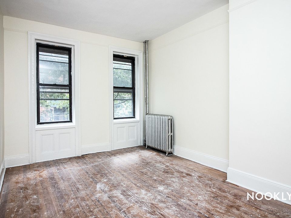 1st image of 135 Montrose Ave #2A